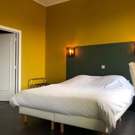 Hotel Le Limbourg Rochefort Exterior photo