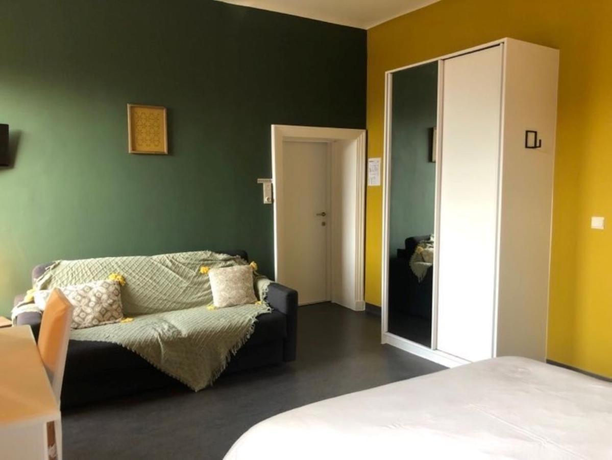 Hotel Le Limbourg Rochefort Exterior photo