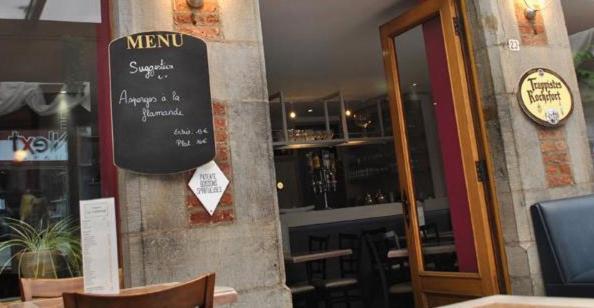 Hotel Le Limbourg Rochefort Exterior photo